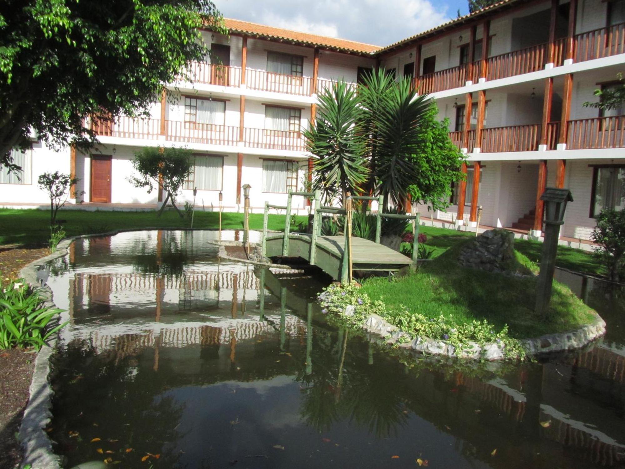 ホテル La Quinta San Andres イバラ エクステリア 写真