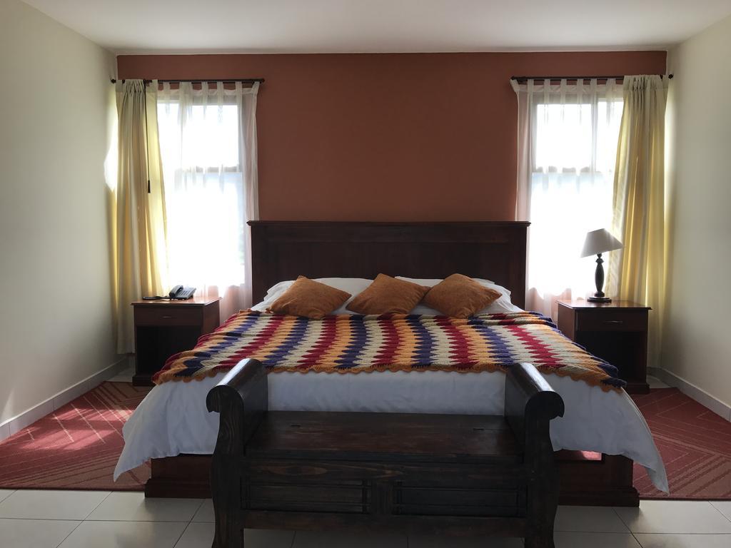 ホテル La Quinta San Andres イバラ エクステリア 写真
