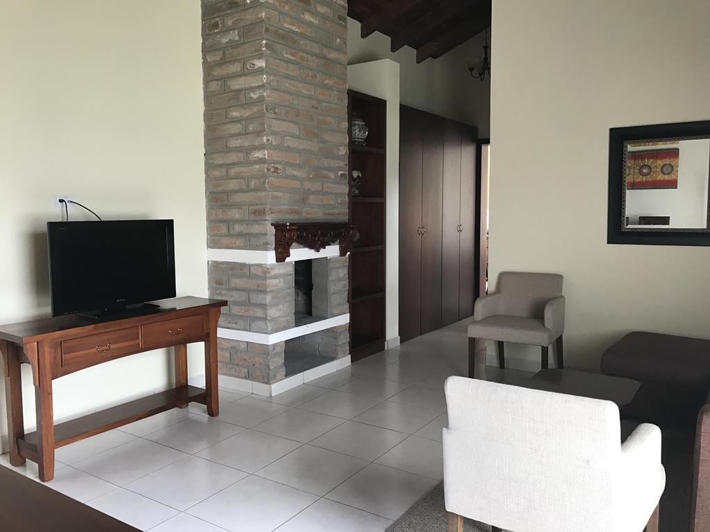ホテル La Quinta San Andres イバラ エクステリア 写真
