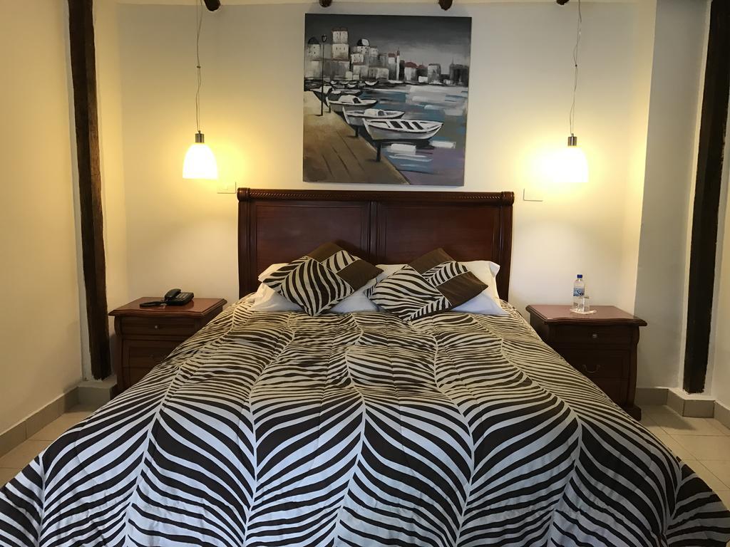 ホテル La Quinta San Andres イバラ エクステリア 写真